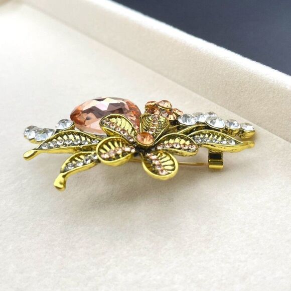 Yellow Gold with Champagne Topaz and Diamond Crystal Flower Pin Back Brooch - Picture 6 of 10